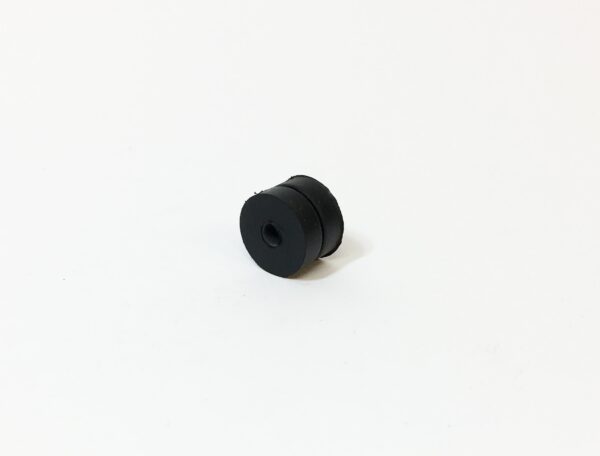 Horn mounting grommet