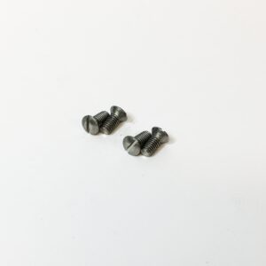 Set of four hub cap screws