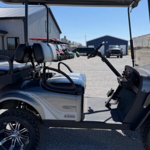 2020 E-Z-GO Express 4x4 Electric - Image 3